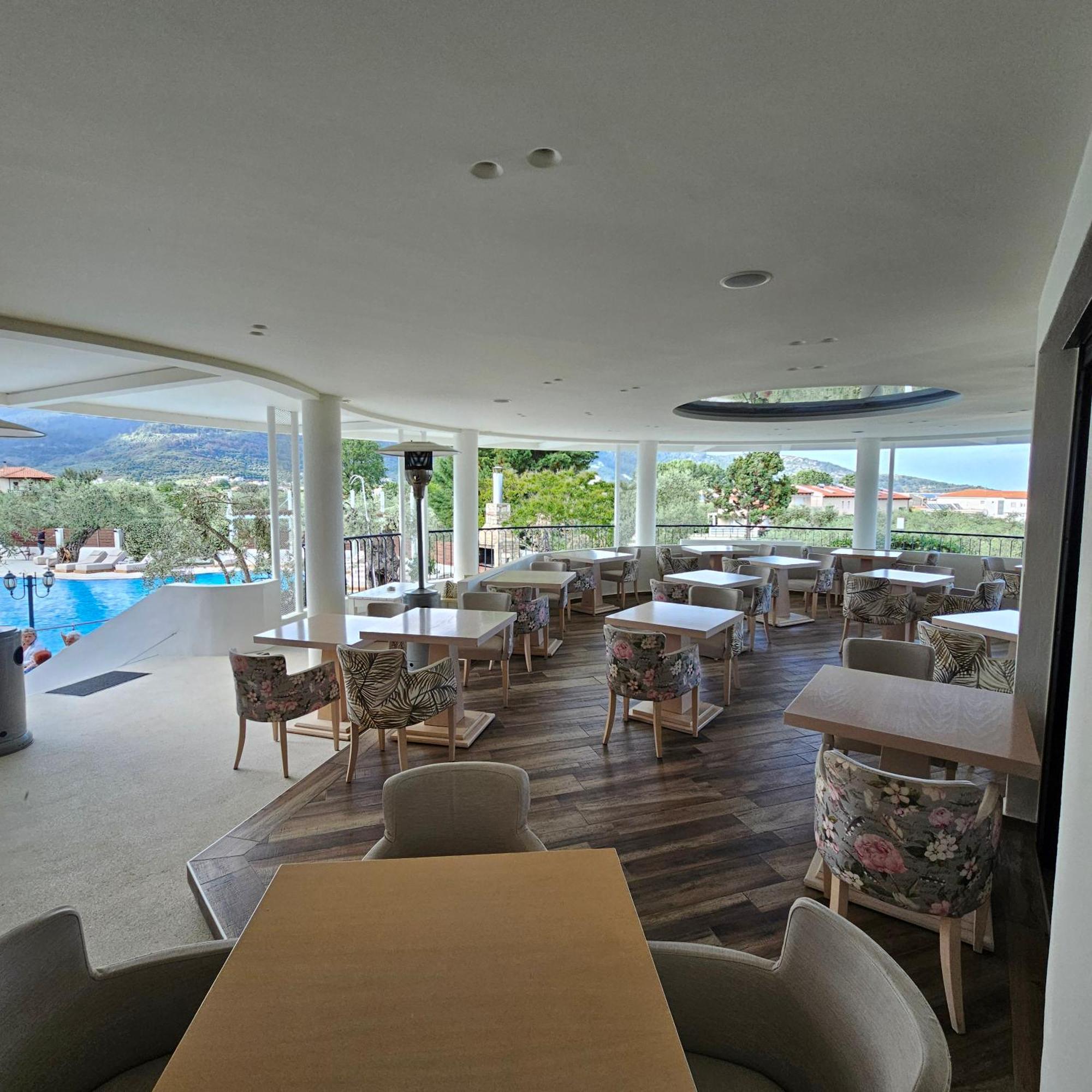 Ocean Beach Hotel Скала-Потамиас Экстерьер фото