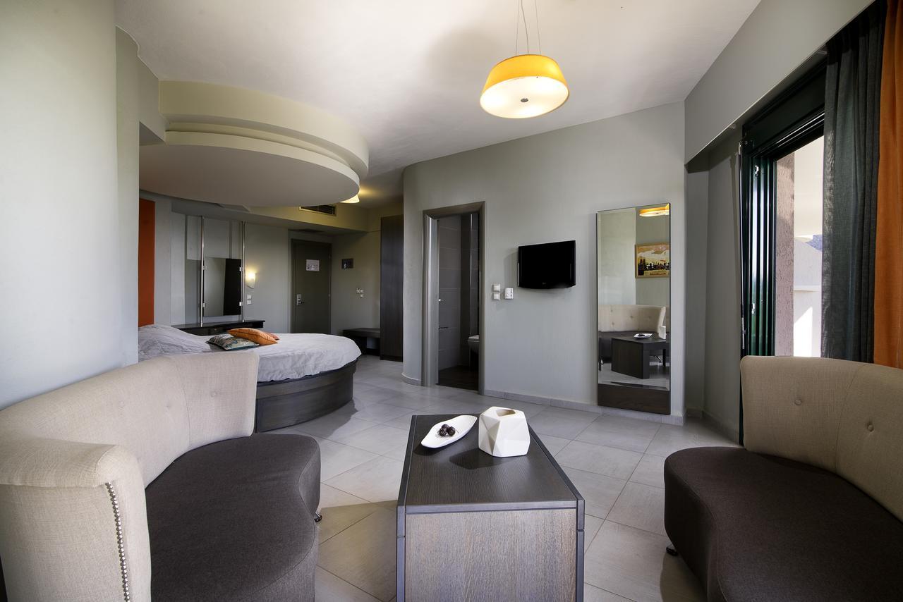 Ocean Beach Hotel Скала-Потамиас Экстерьер фото