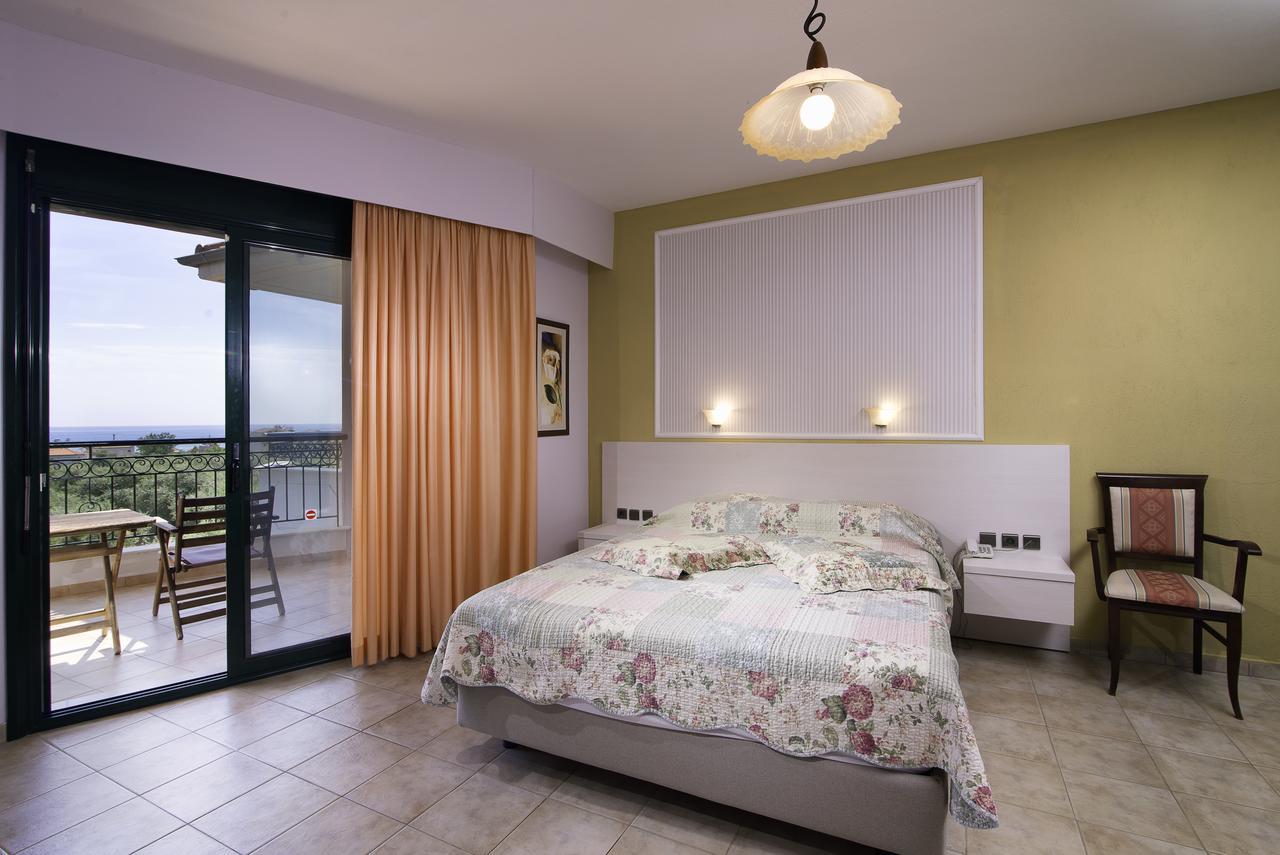 Ocean Beach Hotel Скала-Потамиас Экстерьер фото