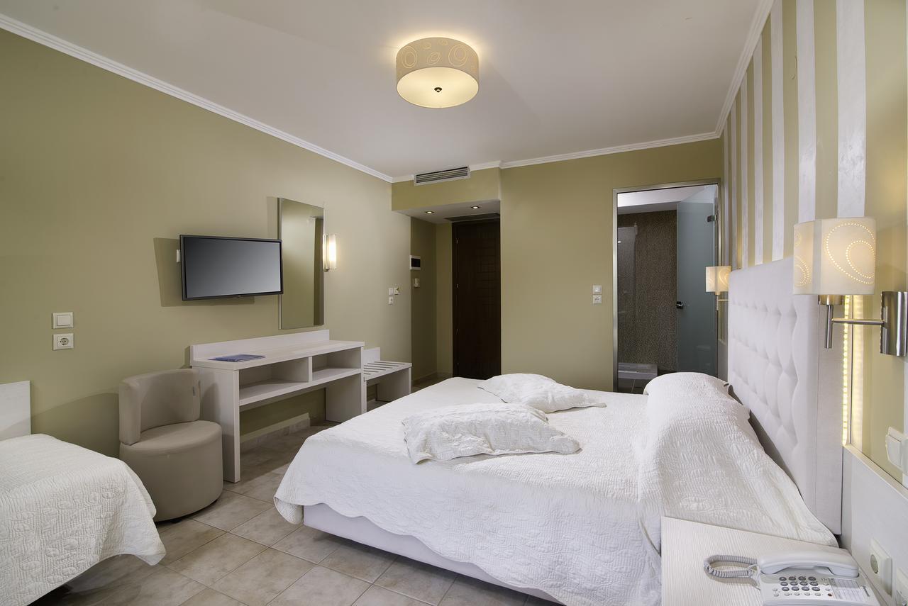 Ocean Beach Hotel Скала-Потамиас Экстерьер фото