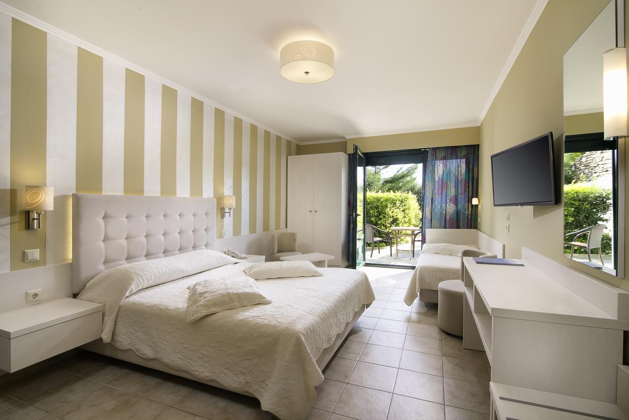 Ocean Beach Hotel Скала-Потамиас Экстерьер фото