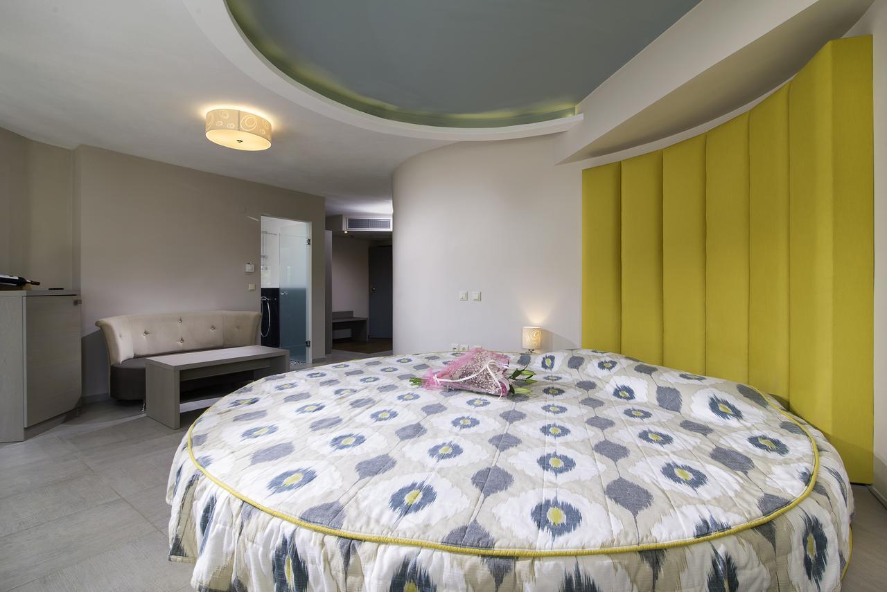 Ocean Beach Hotel Скала-Потамиас Экстерьер фото
