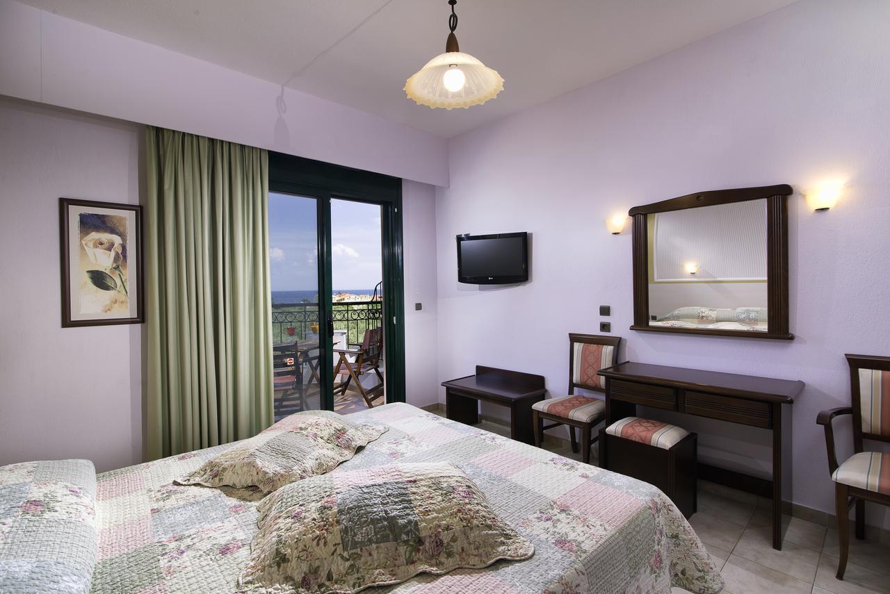Ocean Beach Hotel Скала-Потамиас Экстерьер фото