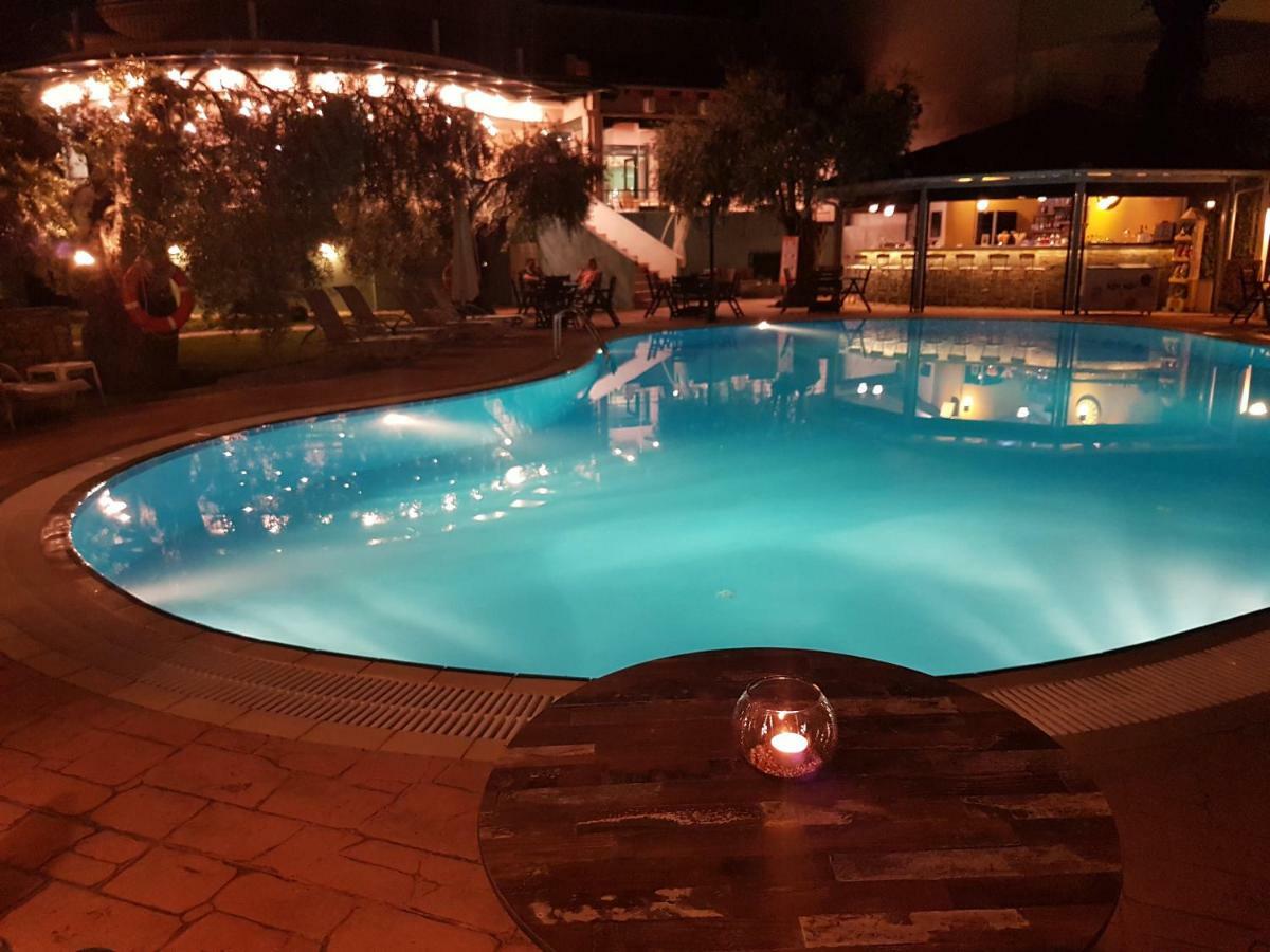 Ocean Beach Hotel Скала-Потамиас Экстерьер фото